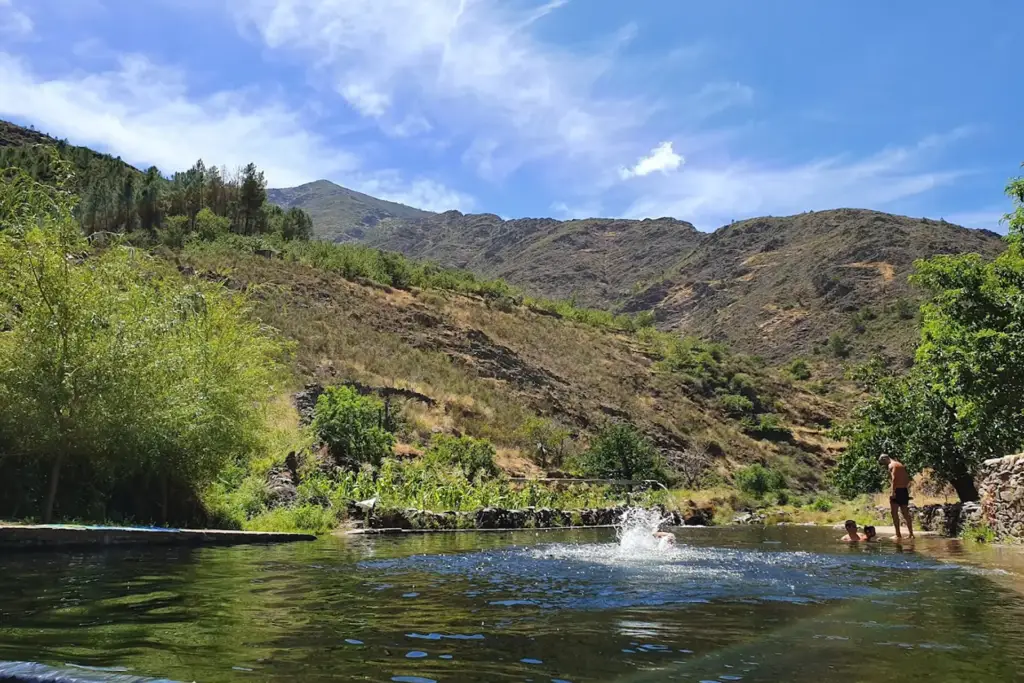 Las mejores piscinas en Salamanca: naturales y en la Sierra de Francia
